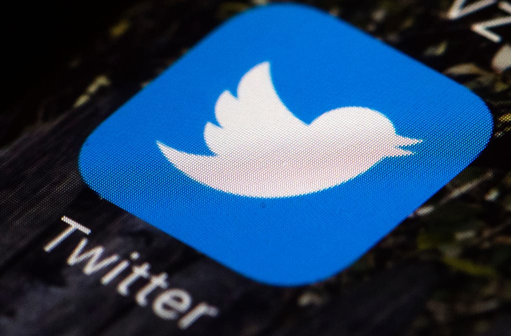 Twitter: Διέγραψε πάνω από 70.000 accounts που συνδέονται με το Qanon