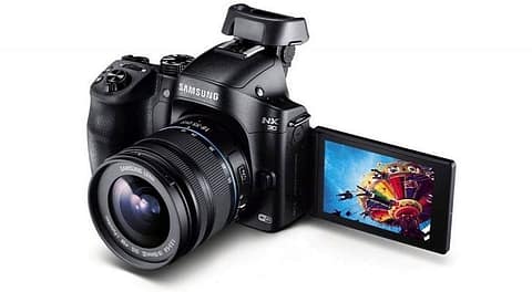 Samsung-Updates-Firmware-for-Its-NX30-Smart-Camera-Download-Version-1-20