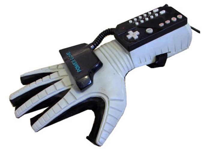 Nintendo-Power-Glove-1