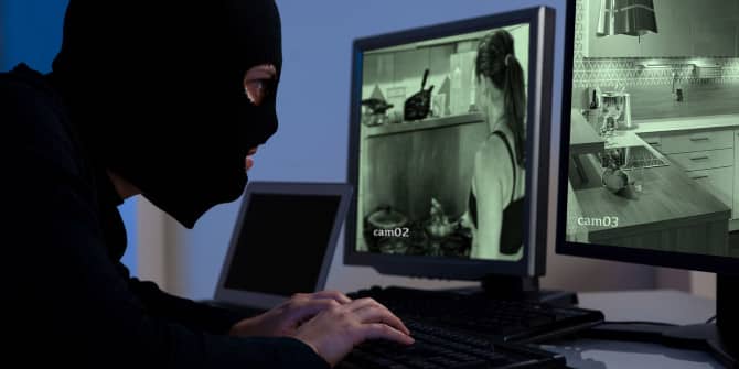 Hacking ομάδα παραβίασε πάνω από 50.000 κάμερες ασφαλείας σπιτιών!